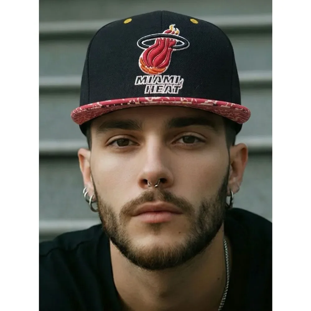 MIAMI HEAT Mitchell & Ness Hardwood Classics NBA Baseball Hat Cap